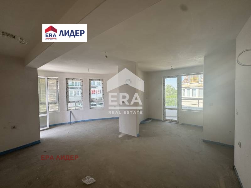 For Sale  2 bedroom Ruse , Tsentar , 116 sq.m | 70083255