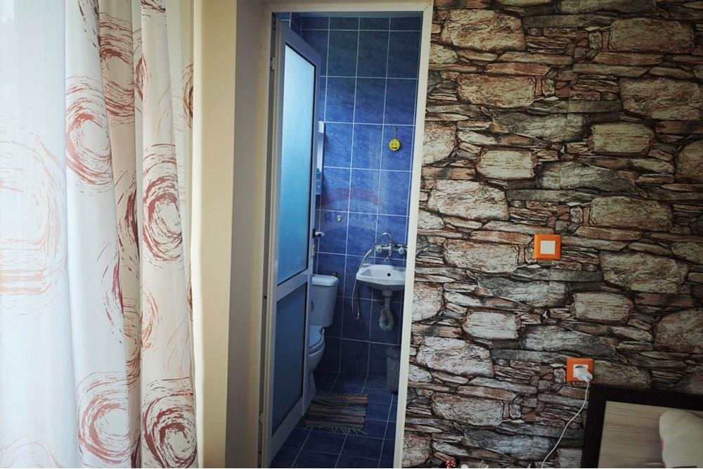 Продава ЕТАЖ ОТ КЪЩА, гр. Каварна, област Добрич, снимка 7 - Етаж от къща - 53895061