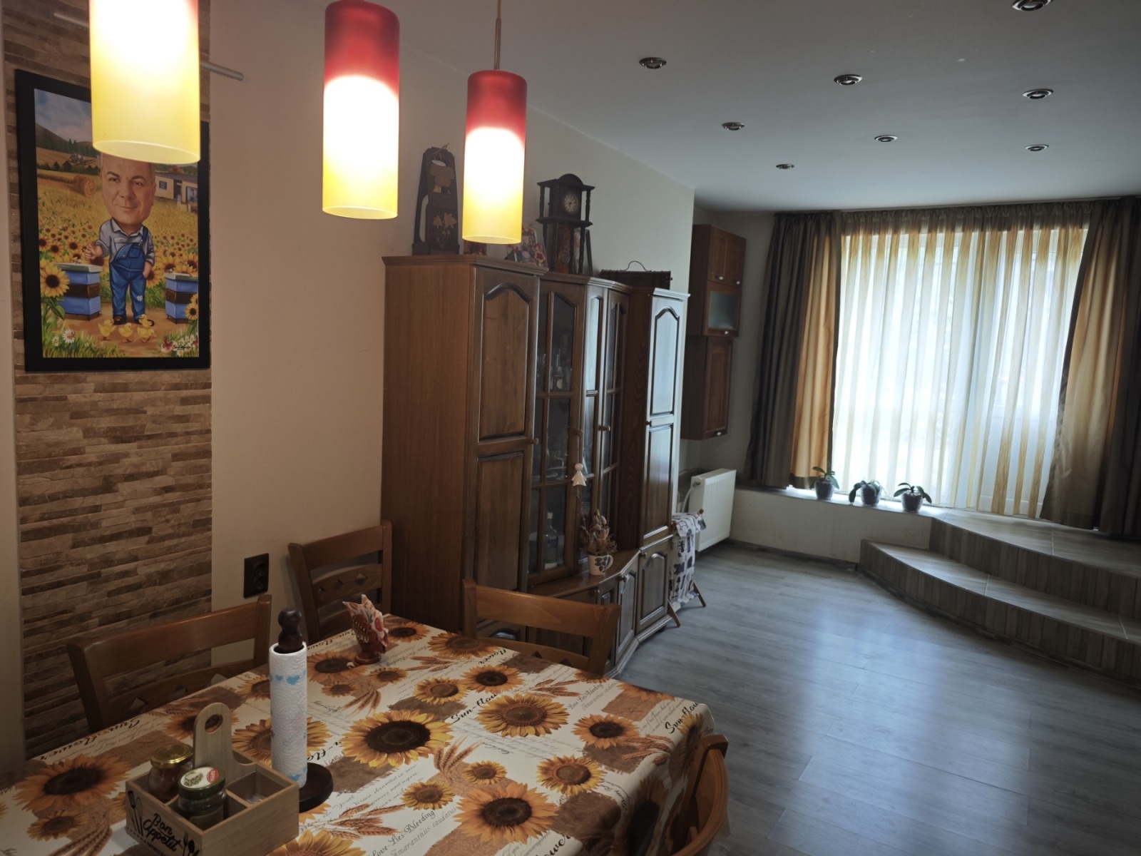 Продава ЕТАЖ ОТ КЪЩА, гр. Каварна, област Добрич, снимка 2 - Етаж от къща - 53895061