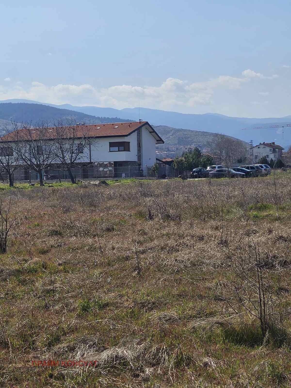 Продава ПАРЦЕЛ, с. Първенец, област Пловдив