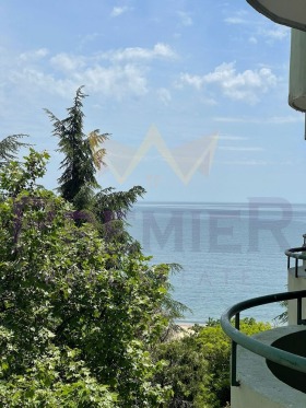 1 dormitorio k.k. Zlatni pyasatsi, Varna