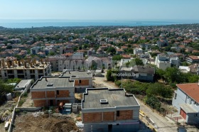 Hus Vinitsa, Varna