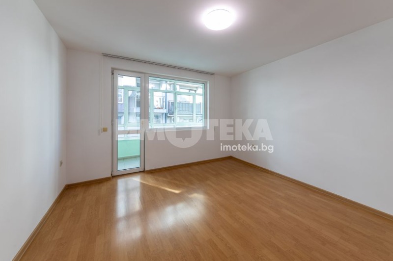 Продава 3-СТАЕН, гр. Варна, Колхозен пазар, снимка 8 - Aпартаменти - 49056264