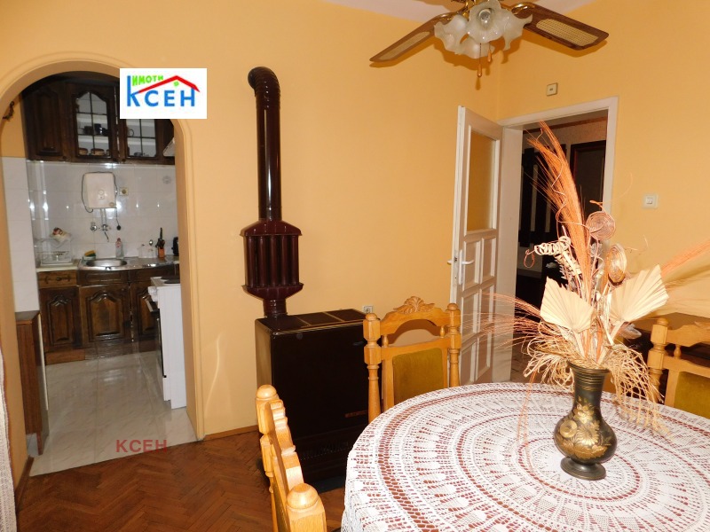 Продава 4-СТАЕН, гр. Търговище, Център, снимка 4 - Апартаменти - 52636633