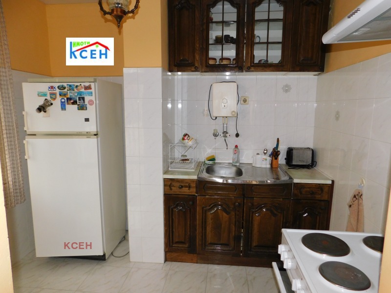 Продава 4-СТАЕН, гр. Търговище, Център, снимка 5 - Апартаменти - 52636633