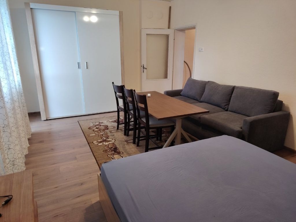 Продава ЕТАЖ ОТ КЪЩА, гр. Варна, Галата, снимка 2 - Етаж от къща - 53784769