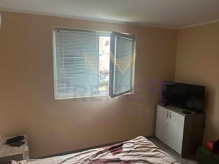 Продава КЪЩА, с. Полски извор, област Бургас, снимка 5 - Къщи - 53437615