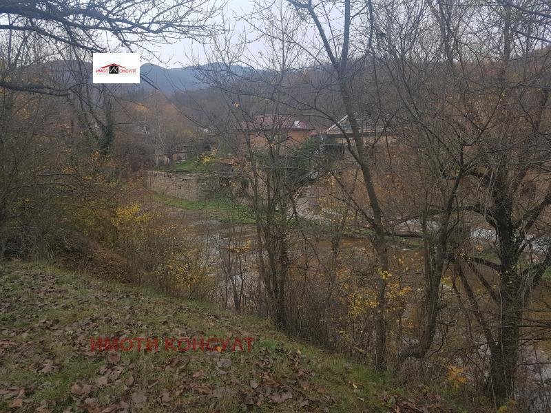 Продава  Парцел област Велико Търново , с. Костел , 750 кв.м | 74382343