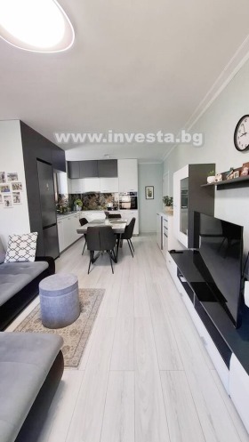 1 chambre Vastanitcheski, Plovdiv 2