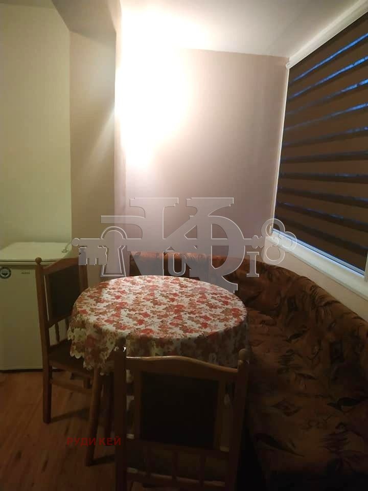 Продава 3-СТАЕН, гр. Варна, ЖП Гара, снимка 3 - Aпартаменти - 49084128