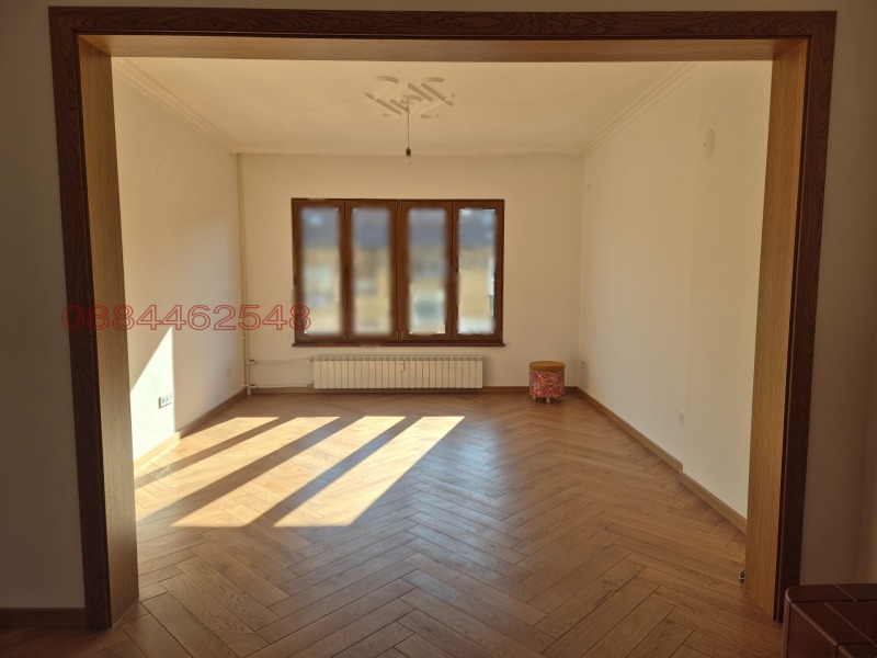 Продава 3-СТАЕН, гр. София, Център, снимка 2 - Апартаменти - 52702540