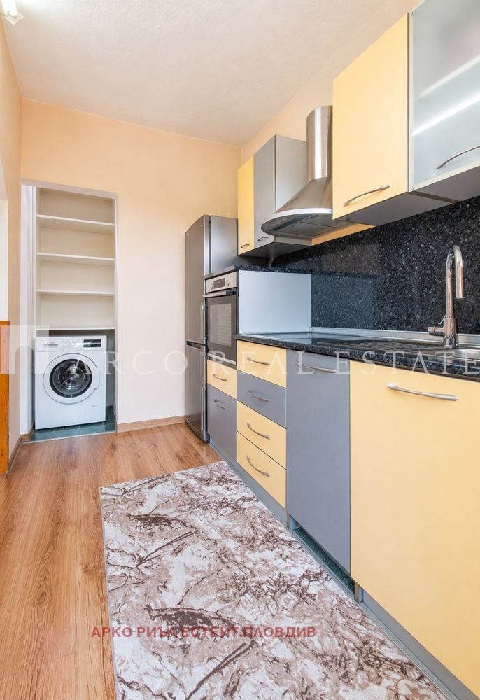 Продава 3-СТАЕН, гр. Пловдив, Център, снимка 2 - Апартаменти - 55308844