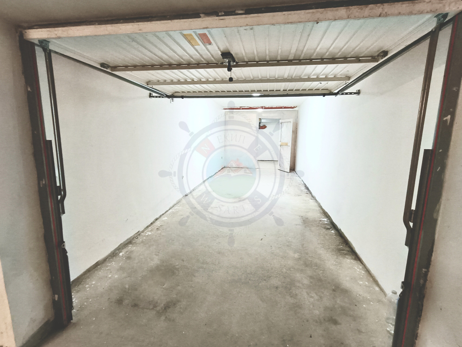Продава ГАРАЖ, ПАРКОМЯСТО, гр. Варна, к.к. Чайка, снимка 3 - Гаражи и паркоместа - 55090128