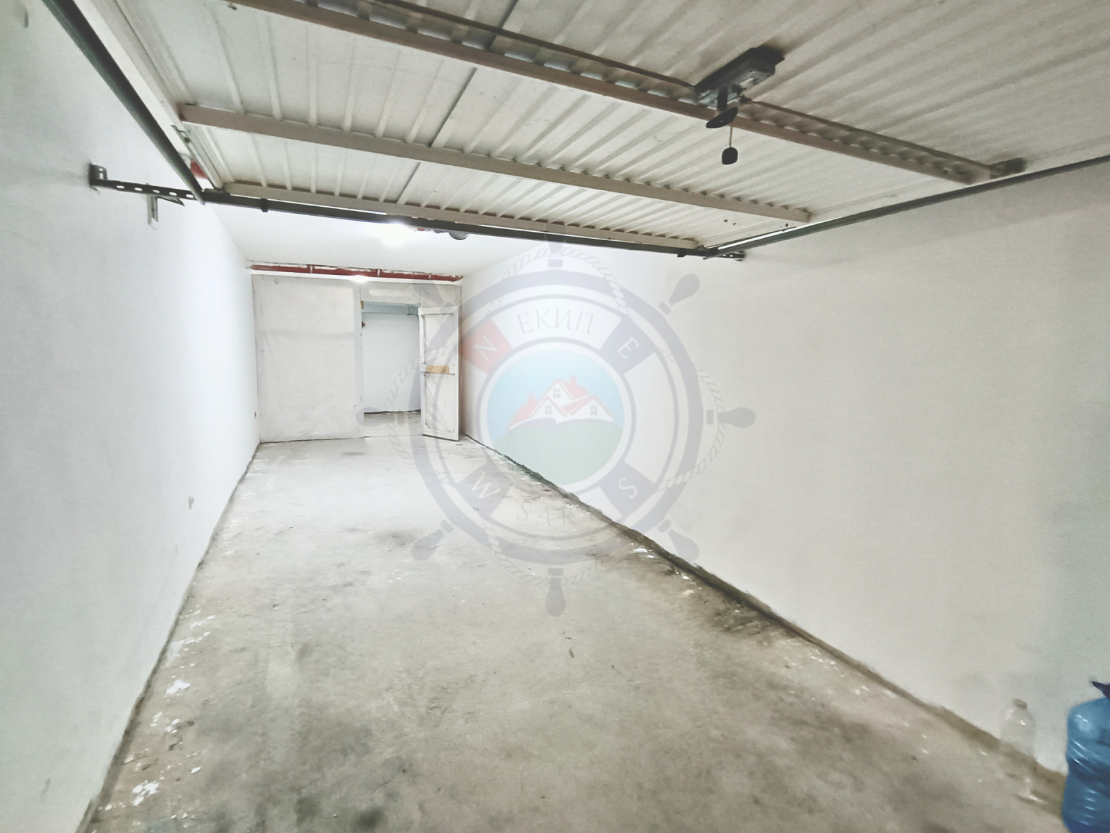 Продава ГАРАЖ, ПАРКОМЯСТО, гр. Варна, к.к. Чайка
