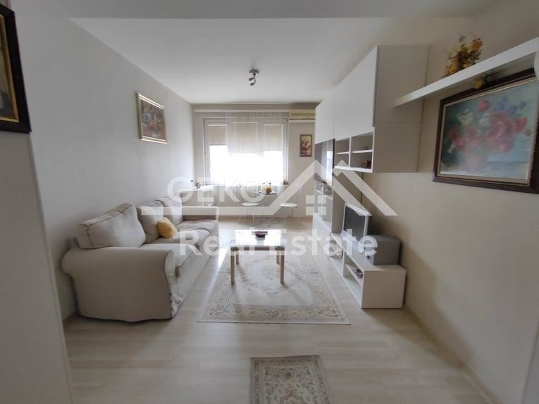 Продава 4-СТАЕН, гр. Варна, ВИНС-Червен площад, снимка 2 - Апартаменти - 56208224