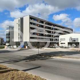 2 quartos Vazrajdane 1, Varna
