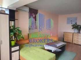 Продава 4-стаен град Варна Централна поща - [1] 