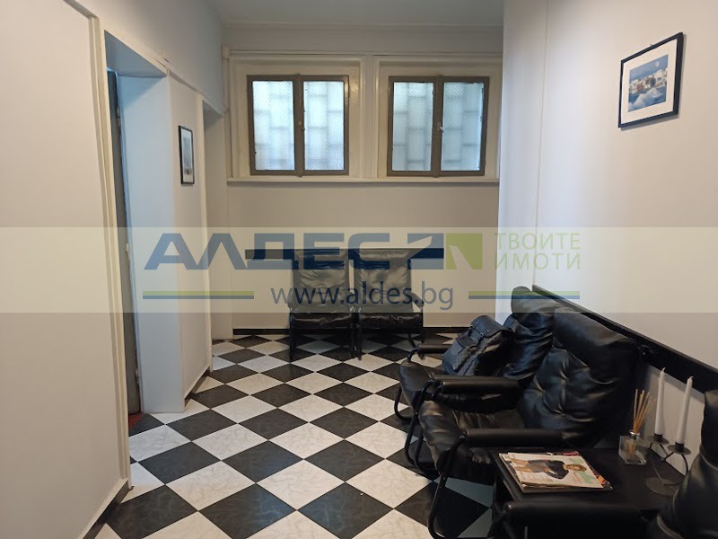 Продава 3-СТАЕН, гр. София, Център, снимка 12 - Апартаменти - 54301146