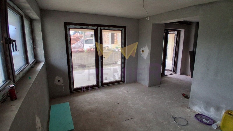 Продава КЪЩА, с. Долище, област Варна, снимка 13 - Къщи - 52928459