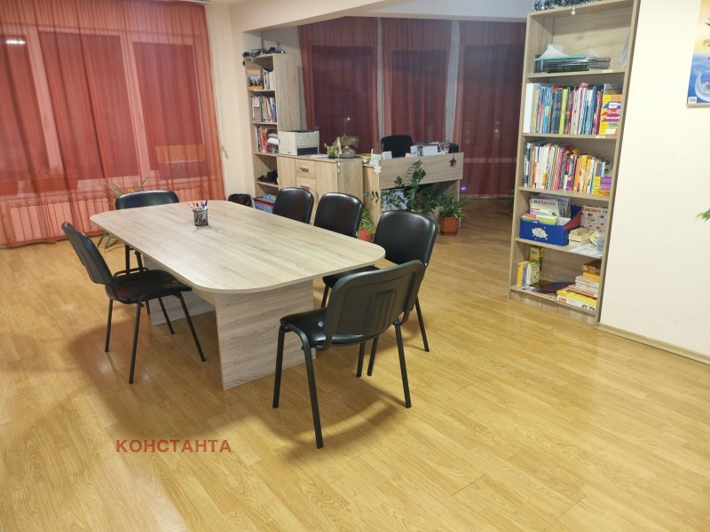Продава 3-СТАЕН в град Стара Загора, Център - 118 кв.м / 211 220 € » 413 110.41 лв., КОНСТАНТА