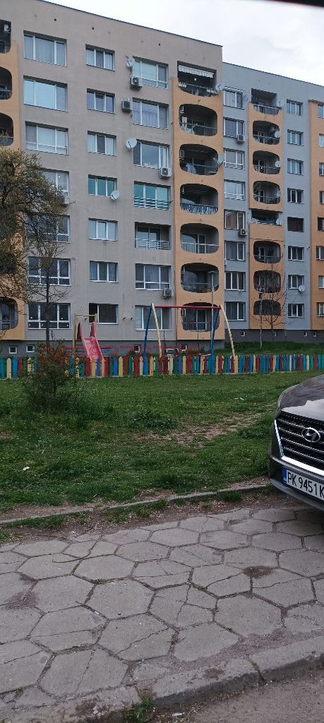 Продава 1-СТАЕН, гр. Радомир, област Перник