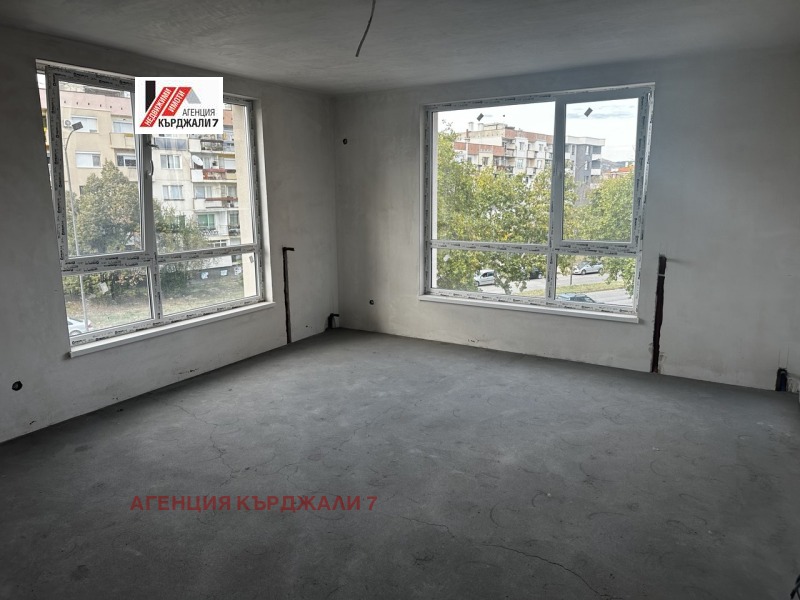 À vendre  1 chambre Kardjali , Vazrojdentsi , 74 m² | 39046007