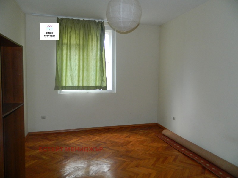 Na prodej  2 ložnice Sofia , Centar , 85 m2 | 23080402 - obraz [3]