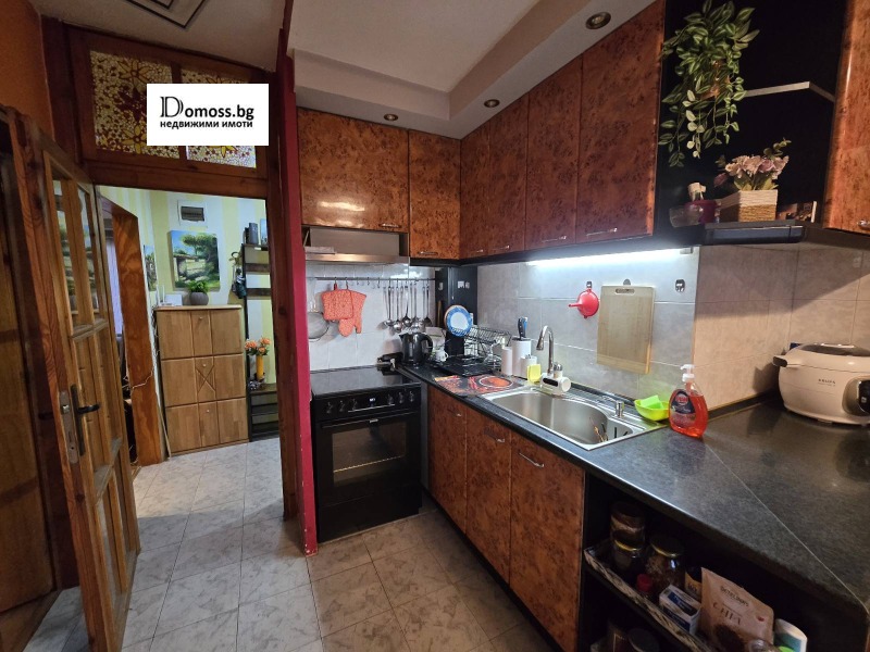 Продава 4-СТАЕН, гр. Благоевград, Орлова чука, снимка 4 - Апартаменти - 53195355