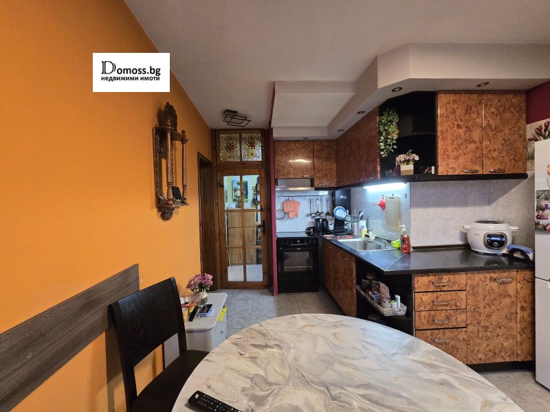 Продава 4-СТАЕН, гр. Благоевград, Орлова чука, снимка 3 - Апартаменти - 53195355