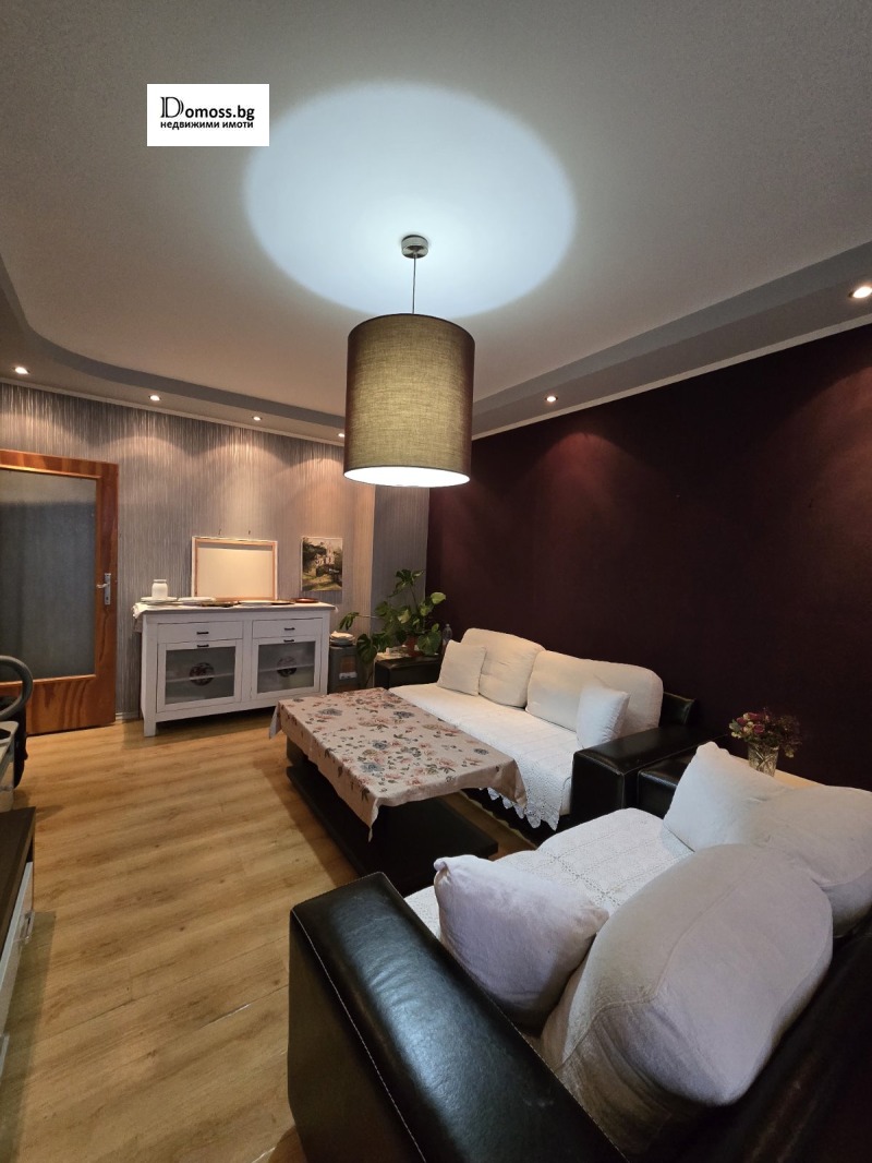 Продава 4-СТАЕН, гр. Благоевград, Орлова чука, снимка 2 - Апартаменти - 53195355