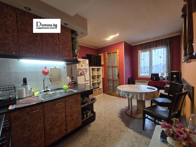 Продава 4-СТАЕН, гр. Благоевград, Орлова чука, снимка 6 - Апартаменти - 53195355