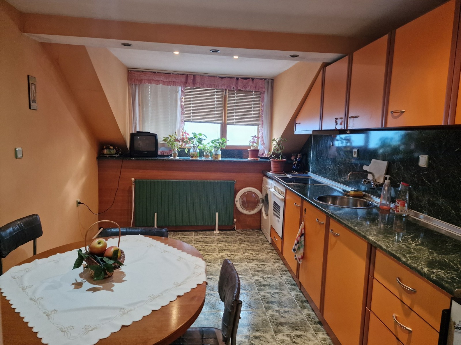 Продава КЪЩА, гр. Плевен, Широк център, снимка 15 - Къщи - 53620295