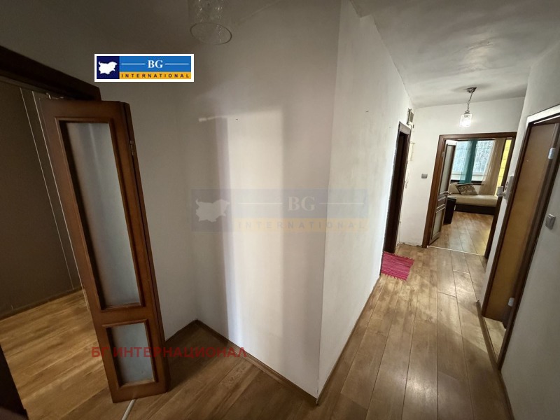 Продава 3-СТАЕН, гр. Бургас, Възраждане, снимка 4 - Апартаменти - 53294388