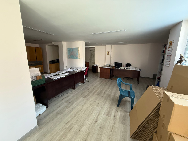 In vendita  Ufficio regione Blagoevgrad , Gotse Delchev , 124 mq | 56071026 - Immagine [2]