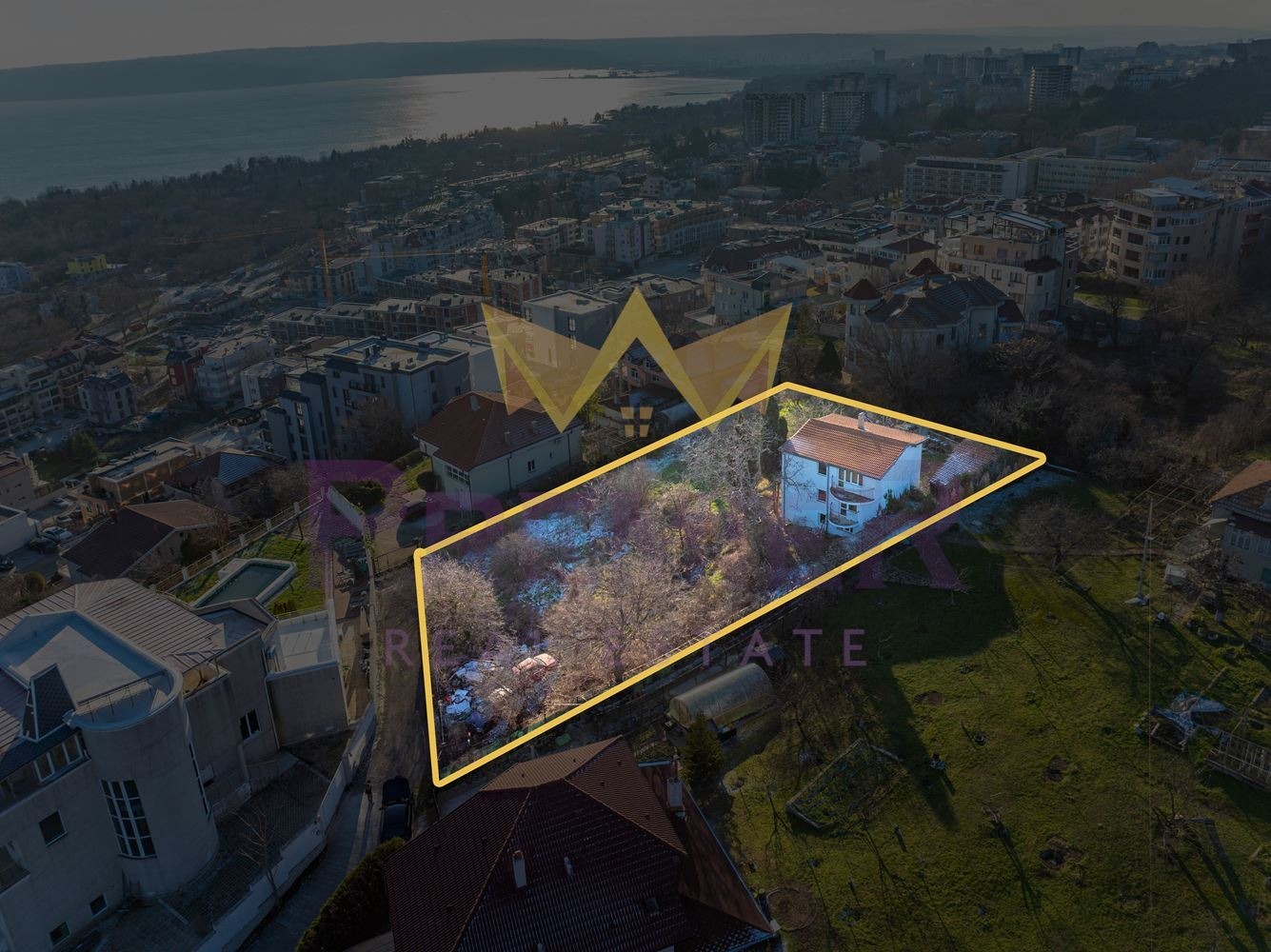 Продава КЪЩА, гр. Варна, Бриз, снимка 2 - Къщи - 53081893