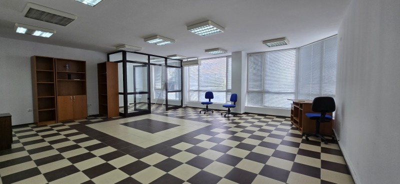 Продава ОФИС в град Шумен, Пазара - 80 кв.м / 116 000 € » 226 876.28 лв., АДРЕС НЕДВИЖИМИ ИМОТИ - КАНТОРА ШУМЕН