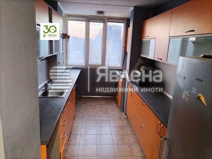 Продава 4-СТАЕН, гр. Варна, Лятно кино Тракия, снимка 4 - Aпартаменти - 48722655