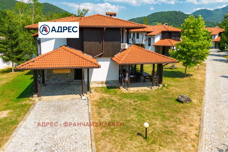 Продава КЪЩА, с. Орешак, област Ловеч, снимка 3 - Къщи - 52621942