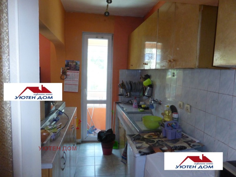 Na prodej  2 ložnice Šumen , Voenno učilište , 75 m2 | 64591393 - obraz [5]