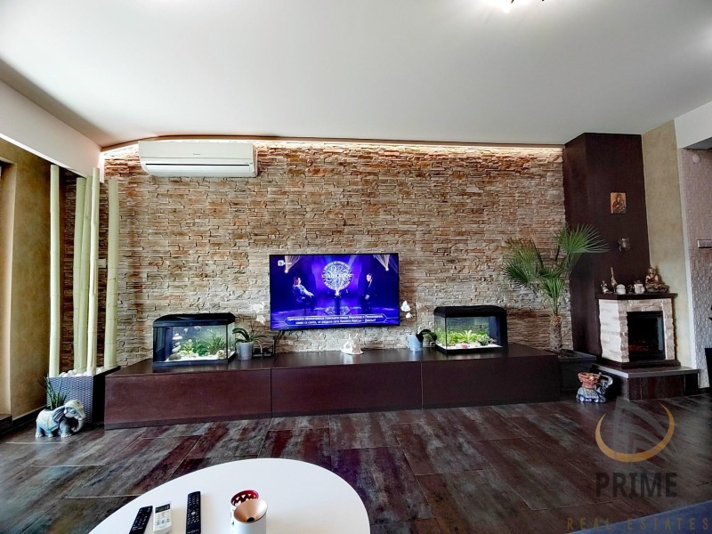 Продава МНОГОСТАЕН, гр. Бургас, Лазур, снимка 2 - Апартаменти - 53497726