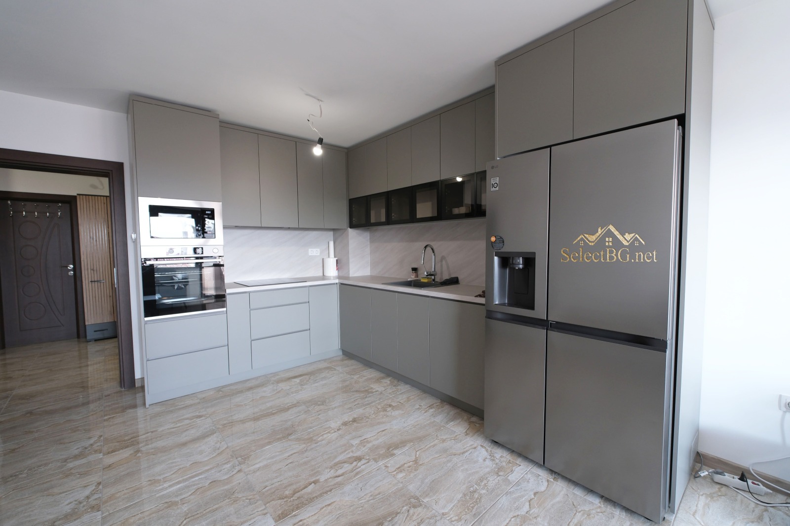 Продава МНОГОСТАЕН, гр. Велико Търново, Колю Фичето