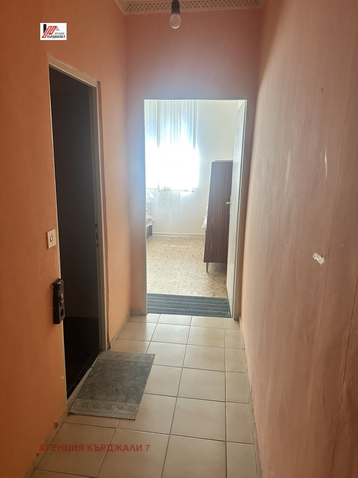 Продава МНОГОСТАЕН, гр. Кърджали, Възрожденци, снимка 13 - Апартаменти - 55795883