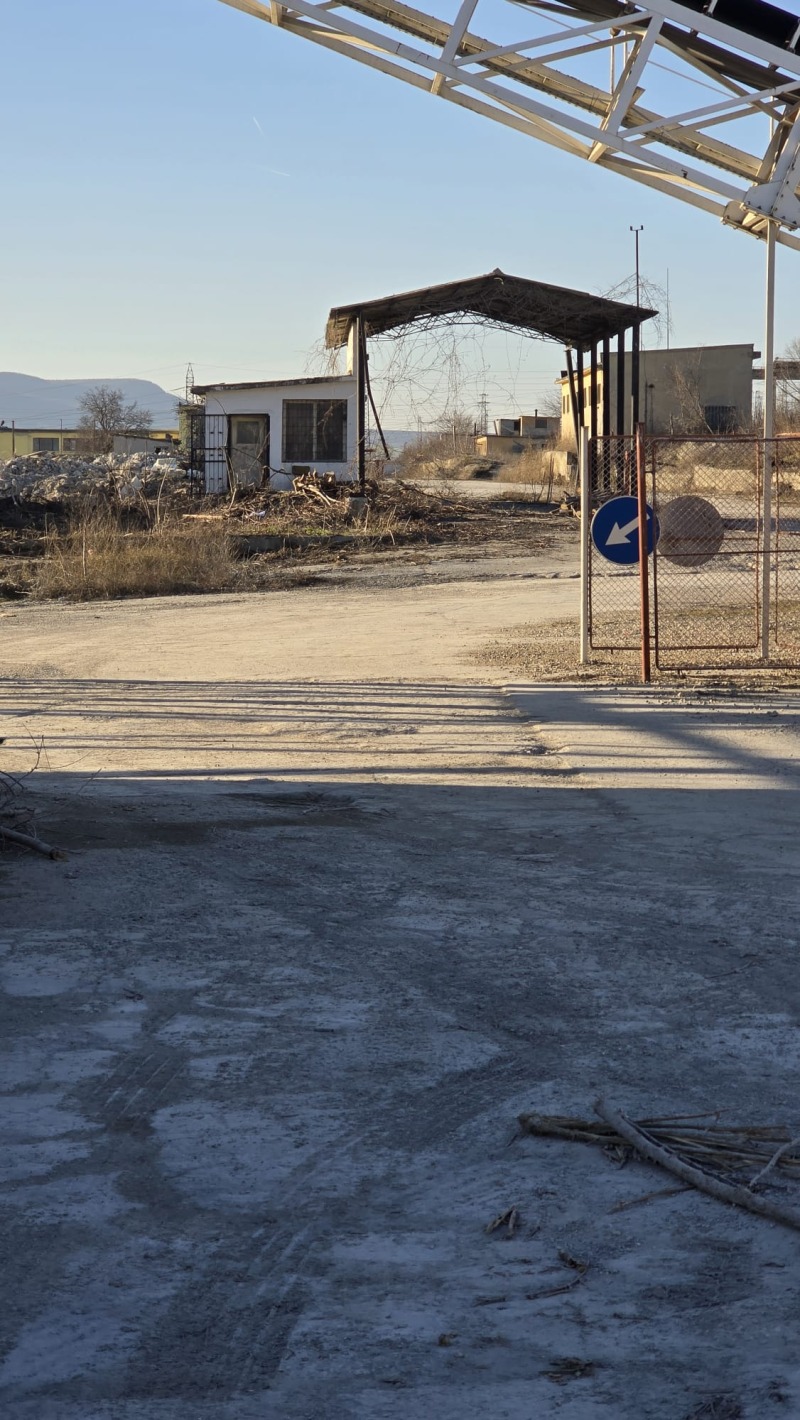 Продава ПАРЦЕЛ в област Варна, гр. Девня - 10721 кв.м / 2 045 170 € » 4 000 004.84 лв.