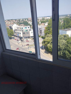 Продажба на тристайни апартаменти в град Добрич — страница 4 - изображение 15 