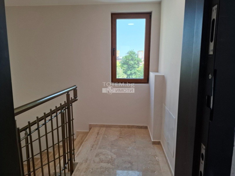 Продава  2-стаен град София , Надежда 3 , 121 кв.м | 90013494 - изображение [11]