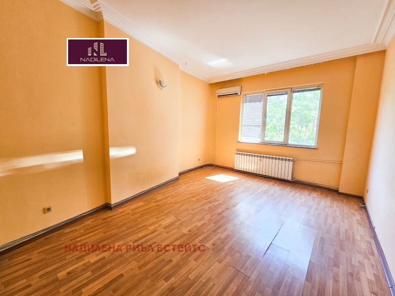 De vânzare  2 dormitoare Sofia , Țentâr , 102 mp | 30998493 - imagine [7]