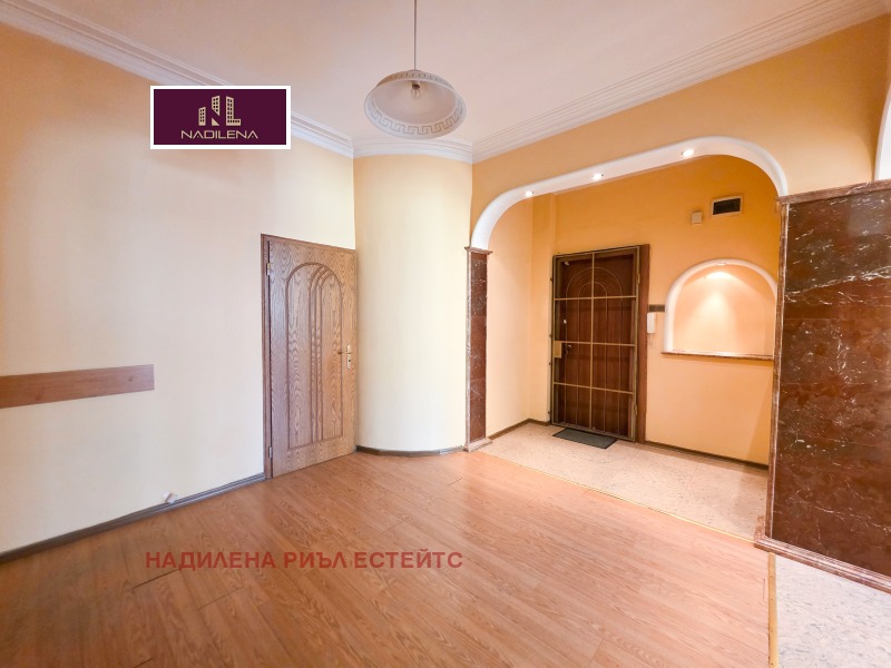 De vânzare  2 dormitoare Sofia , Țentâr , 102 mp | 30998493 - imagine [4]