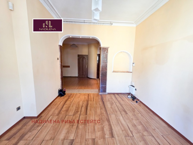De vânzare  2 dormitoare Sofia , Țentâr , 102 mp | 30998493 - imagine [6]