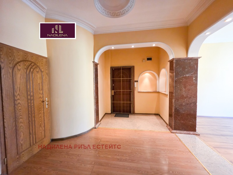 De vânzare  2 dormitoare Sofia , Țentâr , 102 mp | 30998493 - imagine [5]
