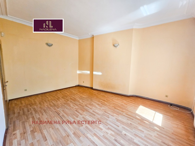 De vânzare  2 dormitoare Sofia , Țentâr , 102 mp | 30998493 - imagine [10]